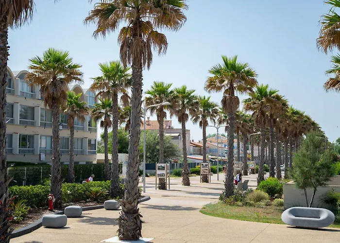 Lumineux Avec Terrasse Sud Et Parking Securise - Fr-1-387-45 Marseillan (Herault)